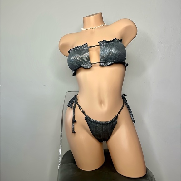 𝅺2 Piece Sparkle Bikini - Picture 4 of 13